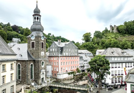 Oude stad van Monschau met het Rode Huis, © Eifel Tourismus GmbH, Dominik Ketz