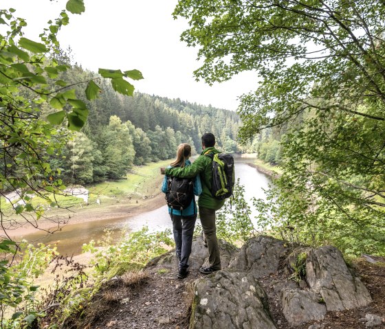 Ausblicke während der Wandertour genießen, © Eifel Tourismus GmbH, Dominik Ketz