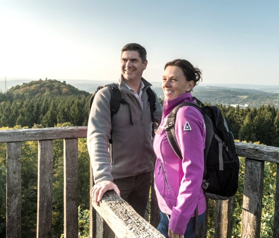 Sur la tour d'observation de Dietzenley, © Eifel Tourismus GmbH, Dominik Ketz