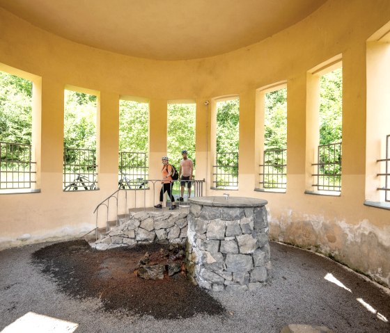 Lindenquelle innen, © Eifel Tourismus GmbH, Dominik Ketz