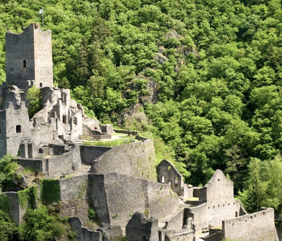 Wandertour VulkaMaar-Pfad: Die Niederburg Manderscheid, © Rheinland-Pfalz Tourismus GmbH - D. Ketz