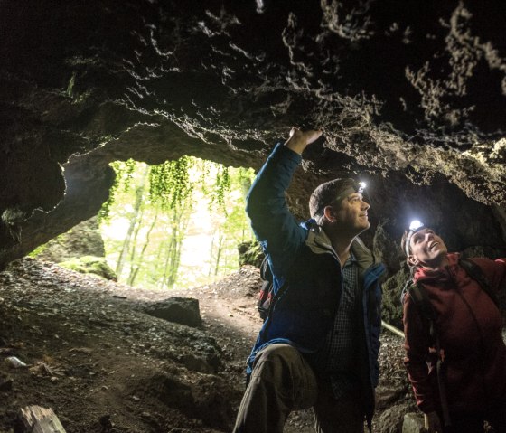 Sei mutig und entdecke die Birresborner Eishöhlen, © Eifel Tourismus GmbH, D. Ketz