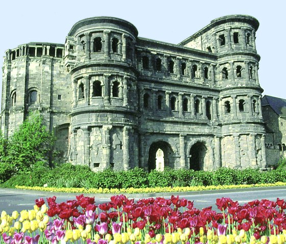 Eifelsteig, Porta Nigra in Trier, © Tourist-Information Trier