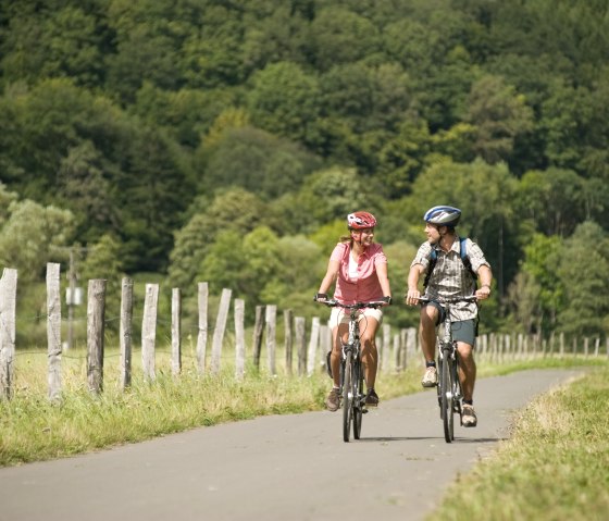 Radtour Eifel: Radfahrer auf Kyll-Radweg, © Eifel Tourismus GmbH - D. Ketz