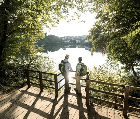 Nimm Dir Zeit und erlebe die Stimmung am Ulmener Maar, © Eifel Tourismus GmbH, D. Ketz