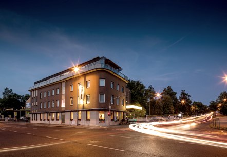 hotel-buschhausen_aachen_bei-nacht