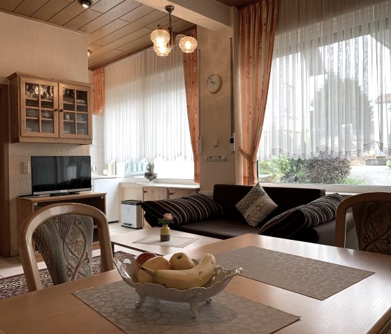 Salon/salle à manger du gîte