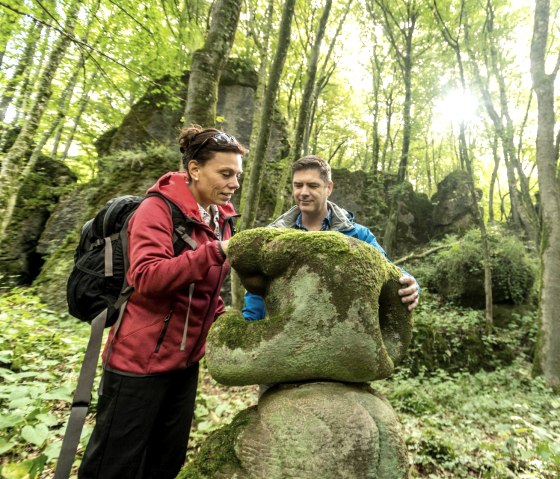 Entdecke Überraschendes am Wegesrand bei Deiner Wanderung auf dem Schneifel-Pfad, © Eifel Tourismus GmbH, D. Ketz