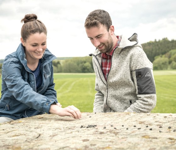 Römisches Spiel am Naturschutzgebiet Steinbüchel - Vulkan-Pfad, © Eifel Tourismus GmbH, D. Ketz