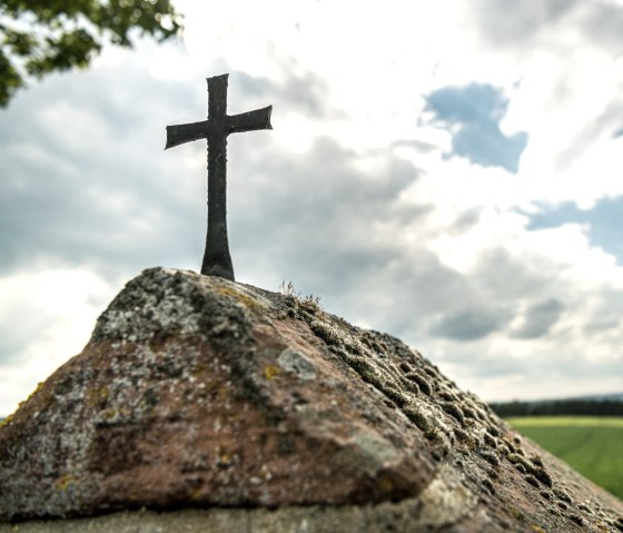 Wegekreuz bei Bodenbach am Hochkelberg Panorama-Pfad, © Eifel Tourismus GmbH, D. Ketz